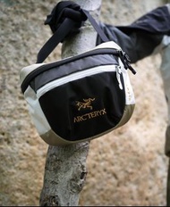 Arc'teryx x  Beams Mantis 2 聯名款經典款戶外輕量防潑水斜跨包單肩包