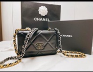 Chanel 19 黑金wallet on chain woc