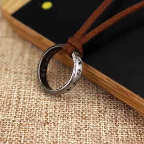 Nathan Drake's iconic ring necklace symbolizes the protagonist Cosplay Ring Leather Code Pendant Nec
