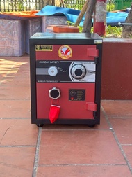 Két Sắt Việt Tiệp KE54 khoá cơ Cánh Đỏ <50KG +_ >