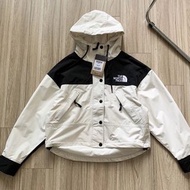 外國預訂 the north face 刺繡logo 短女款 拼色防水料 風褸外套 沖鋒衣