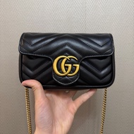 Gucci 黑牛皮霧金釦Super mini marmont斜背包