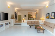 Rumah  m² dengan 1 bilik tidur dan 5 bilik mandi peribadi di Mandrem (Serenity 5BHK Pool Villa)