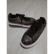 Sneakers size 36