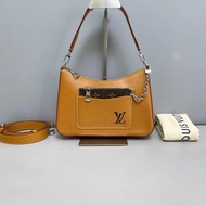 LV路易威登Marelle焦糖色水波紋 單肩斜挎包 芯片款