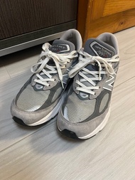 New Balance 990 V6