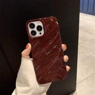 1pc Burgundy Minimalist 3D Wavy Pattern Phone Case Suitable For IPhone 17 Pro Max/17/17 Pro, 16 Pro 
