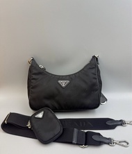 Prada 黑色手袋 prada斜孭袋 Prada Nylon bag prada 腋下包 男女通用 三合一尼龍包
