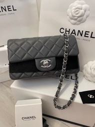 Chanel Classic Flap Mini 20 23B Grey 巴黎總店獨有白色包裝