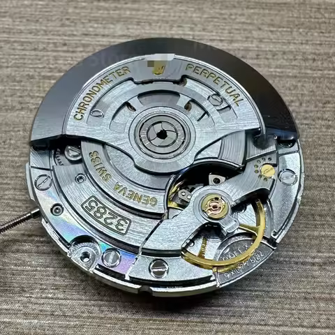 Watch accessories New Shanghai 3285 movement 4-pin GMT Greenwich automatic mechanical movement