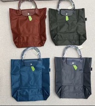 longchamp 24年夏季replay 系列tote bag, 今年淨色再度回歸，多色選擇，可放電腦💻內有2個暗袋，size-28*11*39