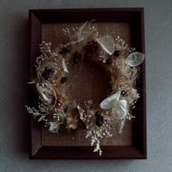 透明時光花圈 ∣瓊蔴絲.銀幣葉.滿天星.果實