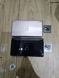 (數十年唔知價，自出合理價高者得)  NDS遊戲機2部