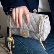 #Chanel 香奈兒CF方胖子 🔮金球灰色羊皮金扣鏈條包 芯片款 🗿底长17