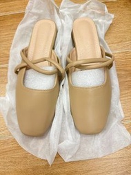 女裝 杏色 包頭半拖鞋 37碼