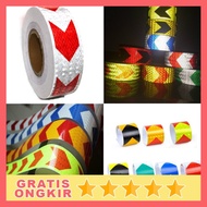 Taffpack Reflective Sticker Marker Car Truck Arrow Pattern 5cm 3 Meters - 68 - White / Red