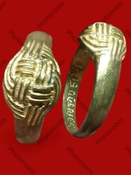 แหวนตะกร้อหลวงพ่อขวัญ วัดบ้านไร่ พิจืตร รุ่นสร้างศาลา ปี 2534  เส้นผ่าศูนย์กลาง 20 มม. ไซส์แหวน 63 ส