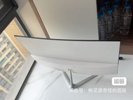 曲面顯示器