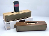 Loa blutooth hộp gỗ xm520 có giá đỡ điện thoại chân sạc micro usb khe cắm thẻ nhớ usb chân 3.5mm