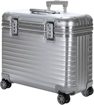 rimowa pilot