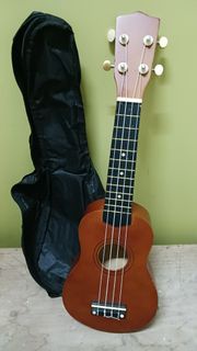 棕色Ukulele 烏克麗麗附琴袋