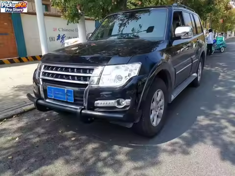 Off-Road Lightweight Steel Front Bumper Nudge Bar for Pajero Montero V80 V93 V97