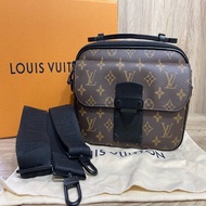 Lv老花S Lock郵差包（台灣專櫃購入）