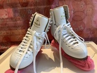 Jackson Mystique Figure Ice Skates White.    Jackson溜冰鞋