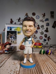 🔥籃球迷必備🔥Luka Doncic #77 NBA Bobblehead Figure 手辦 模型 搖頭 公仔 人偶玩具20cm高