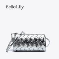 Bella Lily | กระเป๋าคาดลำตัวหนังทอสีเงิน ดีไซน์ผ้าห่มปะ