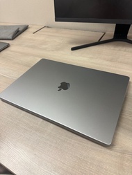 MacBook Pro M1  Max 32GB ram  1TB SSD 16 inch