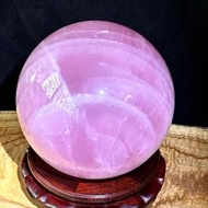 粉晶球14.5公分4.6公斤 天然粉水晶球 透光性佳黃膠共生礦 業務招財招人緣風水擺件 1717