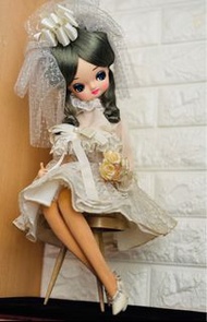 💗 《1960年至1970年 昭和年代🩷日本製造 人手製作 🩷日本宇山椅子坐姿婚紗古董娃娃，特別版！非常罕見款式》💗
