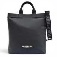 狀況極佳 ▼ BURBERRY 8063497 Artie 尼龍雙肩手提包，黑色，英國製造，男士，帶防塵袋。