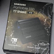 Samsung 三星 T7 Shield USB 3.2 Portable SSD 4TB