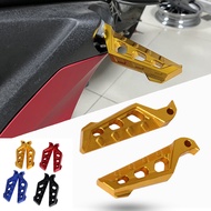 For YAMAHA NMAX155/XMAX300/NVX155/AEROX 1 Pair Rear Passenger Footrest Pegs CNC Metal Anti-slip Pedals Left&amp;Right Side