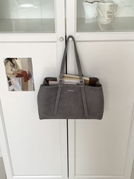 BESTER “Butter” Bag มาพร้อมถุงผ้า