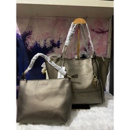 Heidi Tote Hand Bag (Can Shoulder Bag) Guess