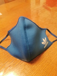 Adidas 口罩