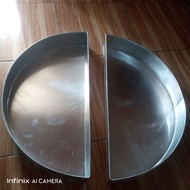 70x8 diameter baking pan made of 2 thick aluminum