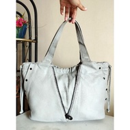 Breal Authentic Tote Bag Like New Branded Preloved Women's Leather Bag