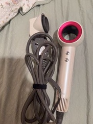 ILIVI 負離子吹風機