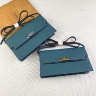 Hermes 362 Kelly Blue Litchi Grain Calfskin Single Shoulder Bag (Gold/Silver Buckle)