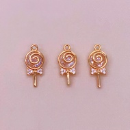 TEMU ชุด 3 ชิ้น จี้ลูกอม KC พลาสติกเคลือบทอง - ประดับซิรคอเนียสังเคราะห์ สีสันสดใส อุปกรณ์ทำเครื่องป