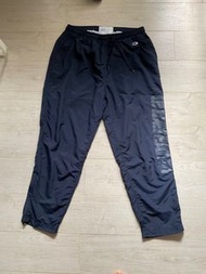 深藍色 Champion + Undefeated 尼龍運動褲 size M