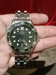 Omega Seamaster Diver 300M Co-Axial Master Chronometer Green MB - 42mm