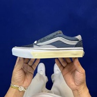 Vans Style 36