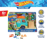 Hot Wheels Skate Tony Hawk Skate Van Playset With Exclusive Fingerboard & Removable Skate Shoes (JGG