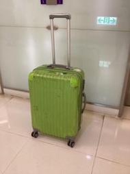 【附有使用視頻】24吋 蘋果綠 萬向輪行李箱 拉桿箱 登機箱 出國箱,單箱價$380, 搭配折扣方案價只需$250