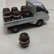 bahan diorama, miniatur tong kayu / drum air skala 1:64 .bahan resin.
